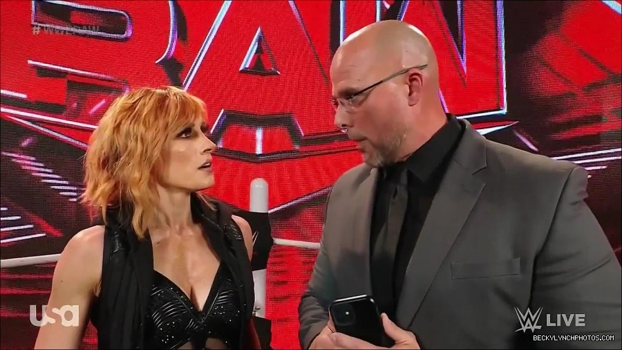 WWE_Monday_Night_Raw_2022_05_16_720p_HDTV_x264-NWCHD_mp4_002064297.jpg