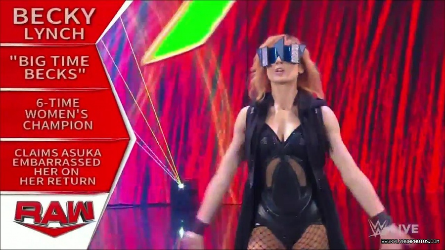 WWE_Monday_Night_Raw_2022_05_16_720p_HDTV_x264-NWCHD_mp4_007119153.jpg