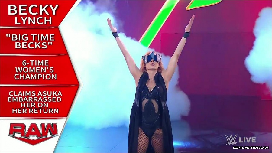 WWE_Monday_Night_Raw_2022_05_16_720p_HDTV_x264-NWCHD_mp4_007123157.jpg