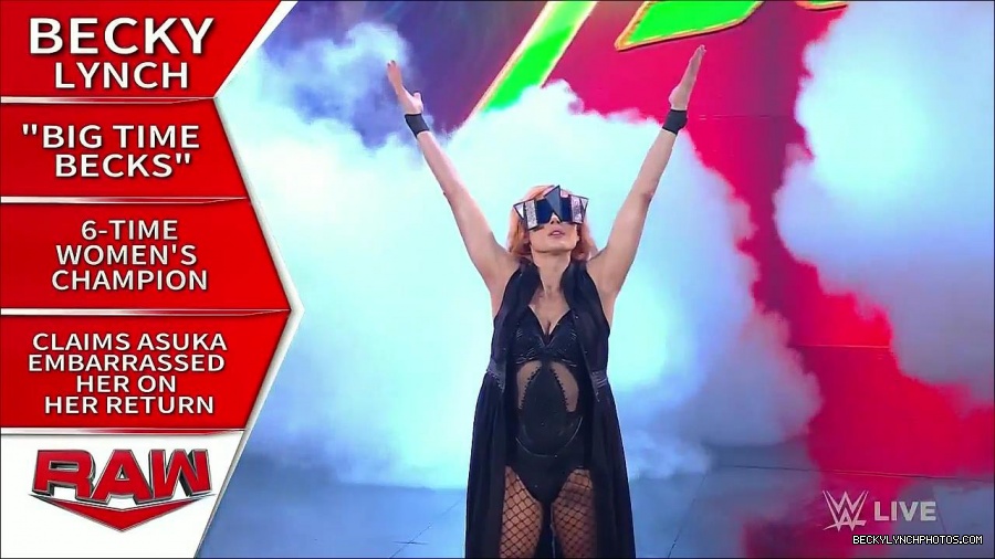 WWE_Monday_Night_Raw_2022_05_16_720p_HDTV_x264-NWCHD_mp4_007123558.jpg