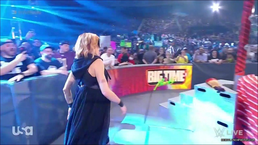 WWE_Monday_Night_Raw_2022_05_16_720p_HDTV_x264-NWCHD_mp4_007133968.jpg