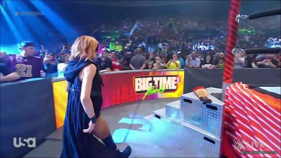 WWE_Monday_Night_Raw_2022_05_16_720p_HDTV_x264-NWCHD_mp4_007134369.jpg