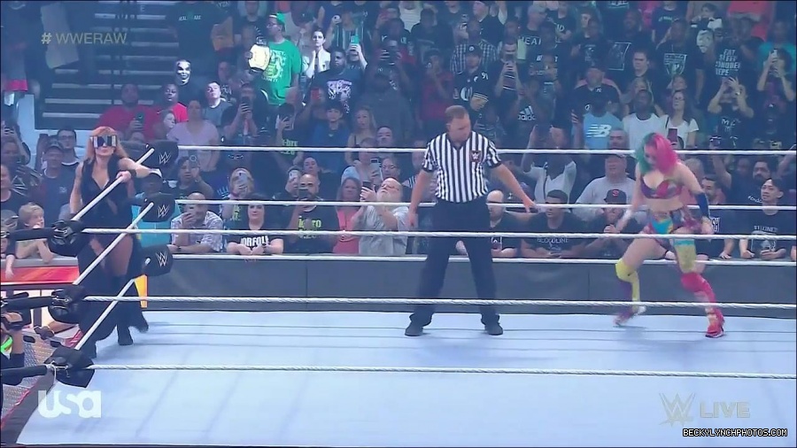 WWE_Monday_Night_Raw_2022_05_16_720p_HDTV_x264-NWCHD_mp4_007139574.jpg
