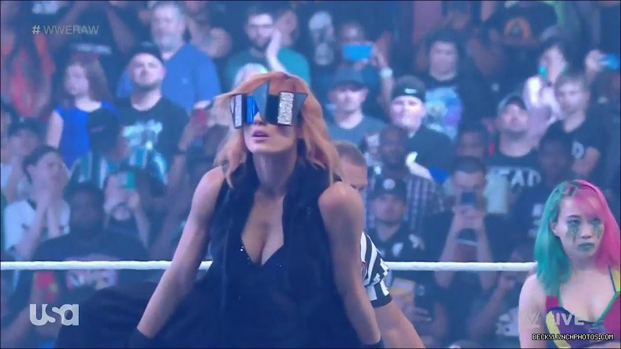 WWE_Monday_Night_Raw_2022_05_16_720p_HDTV_x264-NWCHD_mp4_007147582.jpg