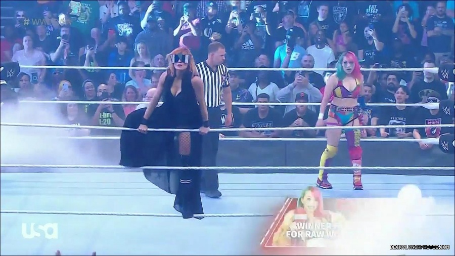 WWE_Monday_Night_Raw_2022_05_16_720p_HDTV_x264-NWCHD_mp4_007149984.jpg