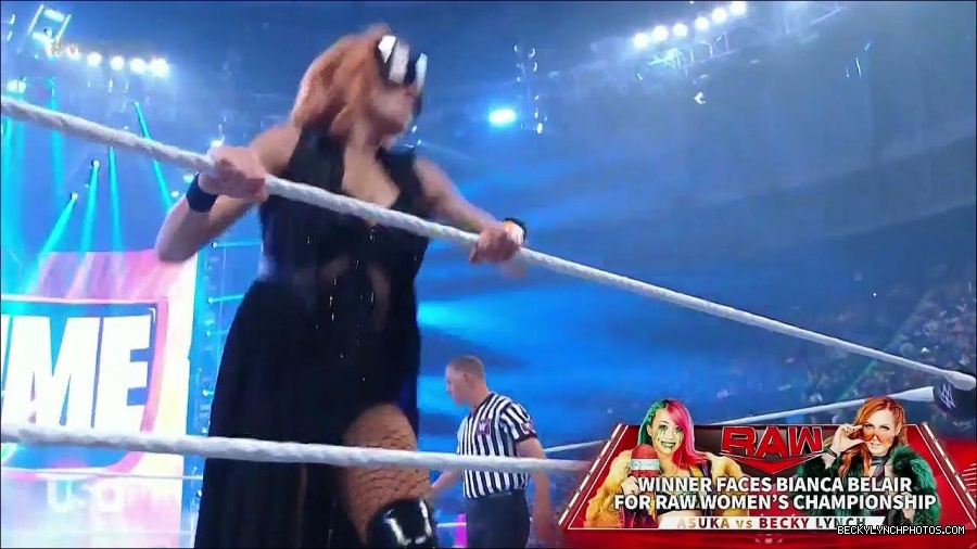 WWE_Monday_Night_Raw_2022_05_16_720p_HDTV_x264-NWCHD_mp4_007153988.jpg
