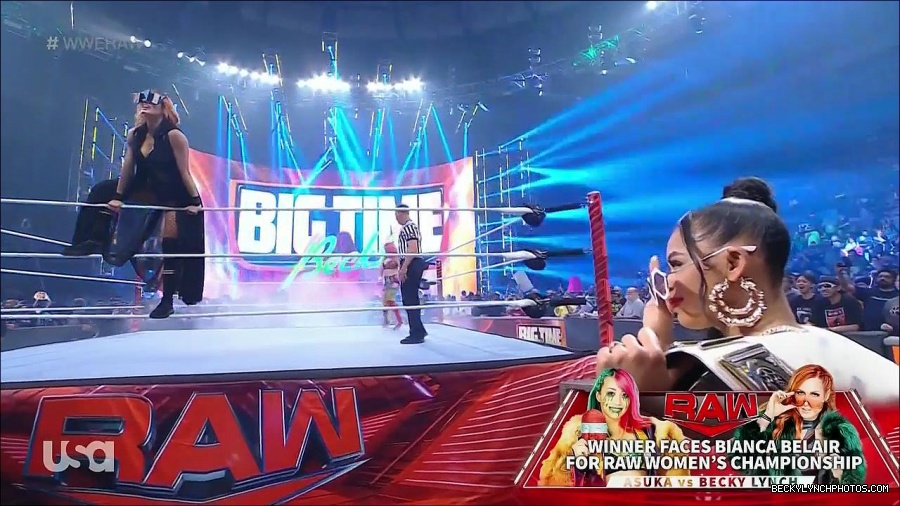 WWE_Monday_Night_Raw_2022_05_16_720p_HDTV_x264-NWCHD_mp4_007155990.jpg
