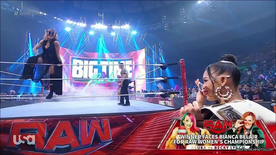 WWE_Monday_Night_Raw_2022_05_16_720p_HDTV_x264-NWCHD_mp4_007156391.jpg