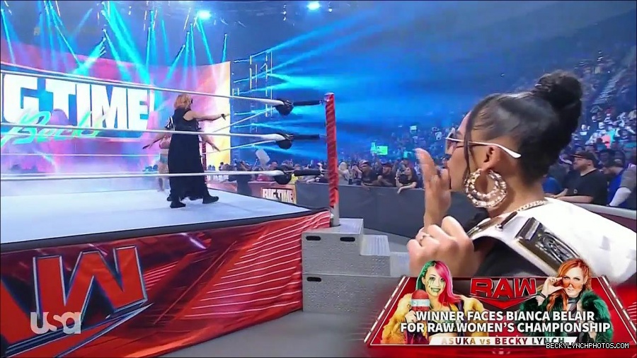 WWE_Monday_Night_Raw_2022_05_16_720p_HDTV_x264-NWCHD_mp4_007159994.jpg