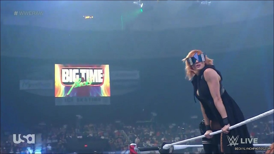 WWE_Monday_Night_Raw_2022_05_16_720p_HDTV_x264-NWCHD_mp4_007163197.jpg