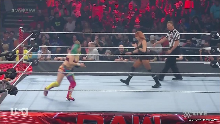WWE_Monday_Night_Raw_2022_05_16_720p_HDTV_x264-NWCHD_mp4_007176010.jpg