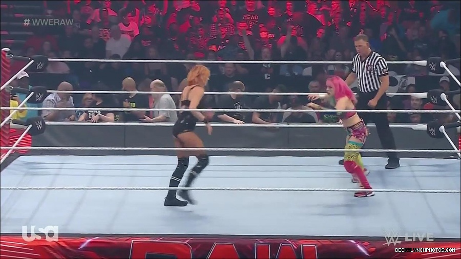 WWE_Monday_Night_Raw_2022_05_16_720p_HDTV_x264-NWCHD_mp4_007177612.jpg