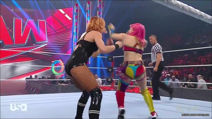 WWE_Monday_Night_Raw_2022_05_16_720p_HDTV_x264-NWCHD_mp4_007179213.jpg