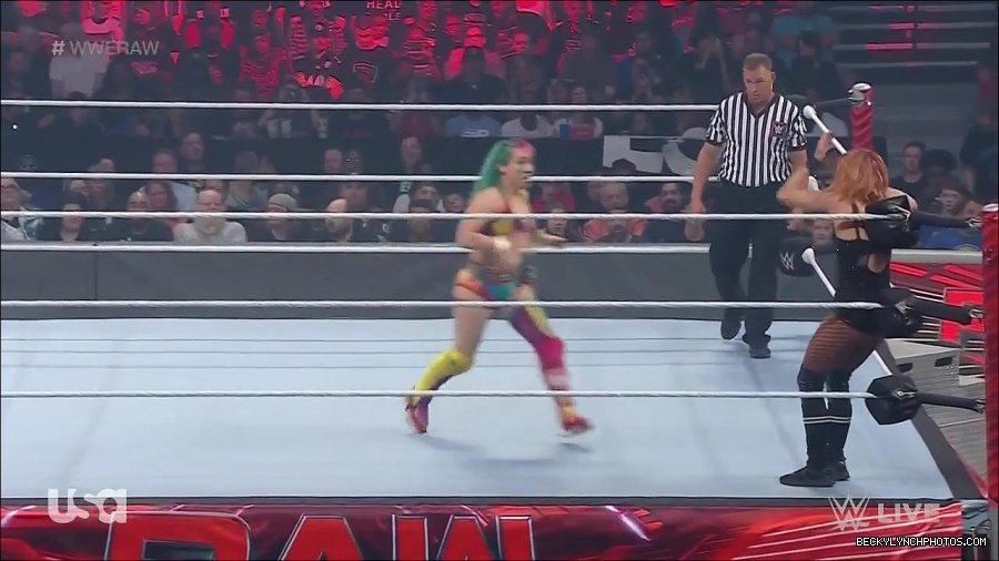 WWE_Monday_Night_Raw_2022_05_16_720p_HDTV_x264-NWCHD_mp4_007187622.jpg