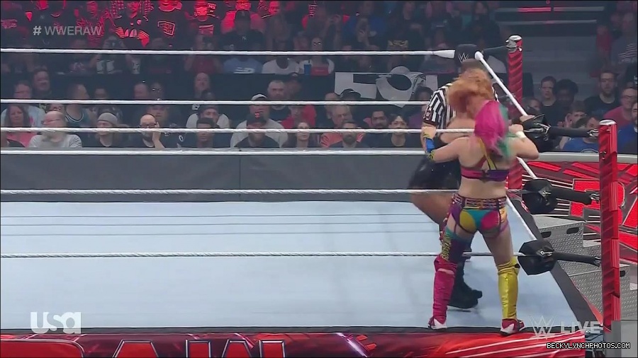 WWE_Monday_Night_Raw_2022_05_16_720p_HDTV_x264-NWCHD_mp4_007192026.jpg