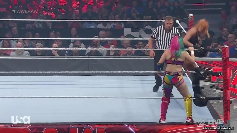 WWE_Monday_Night_Raw_2022_05_16_720p_HDTV_x264-NWCHD_mp4_007192827.jpg