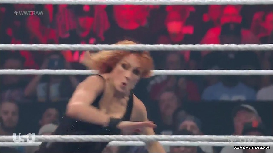 WWE_Monday_Night_Raw_2022_05_16_720p_HDTV_x264-NWCHD_mp4_007199634.jpg
