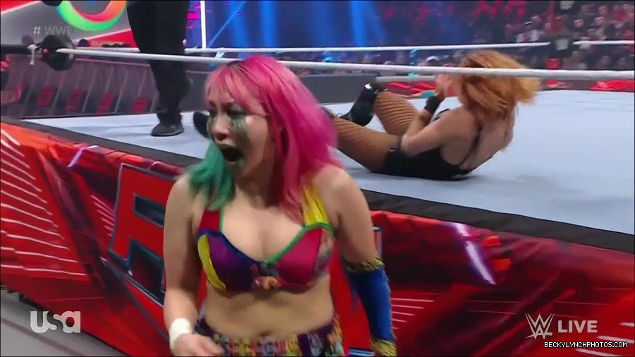 WWE_Monday_Night_Raw_2022_05_16_720p_HDTV_x264-NWCHD_mp4_007208042.jpg