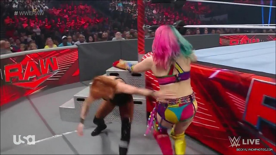 WWE_Monday_Night_Raw_2022_05_16_720p_HDTV_x264-NWCHD_mp4_007219253.jpg