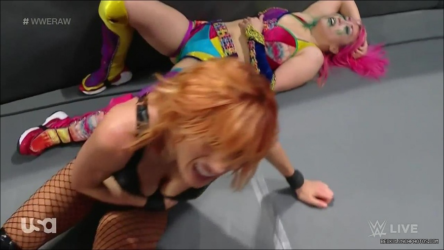 WWE_Monday_Night_Raw_2022_05_16_720p_HDTV_x264-NWCHD_mp4_007235269.jpg