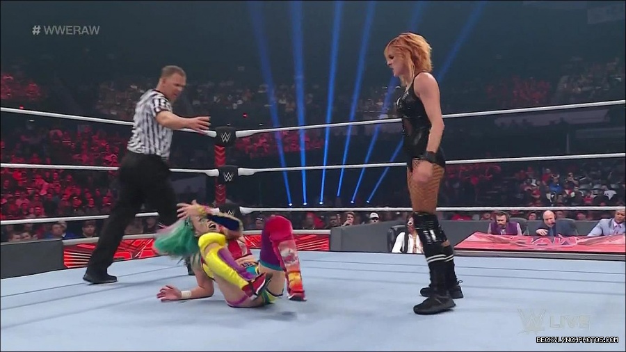 WWE_Monday_Night_Raw_2022_05_16_720p_HDTV_x264-NWCHD_mp4_007245681.jpg
