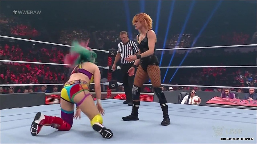 WWE_Monday_Night_Raw_2022_05_16_720p_HDTV_x264-NWCHD_mp4_007247683.jpg