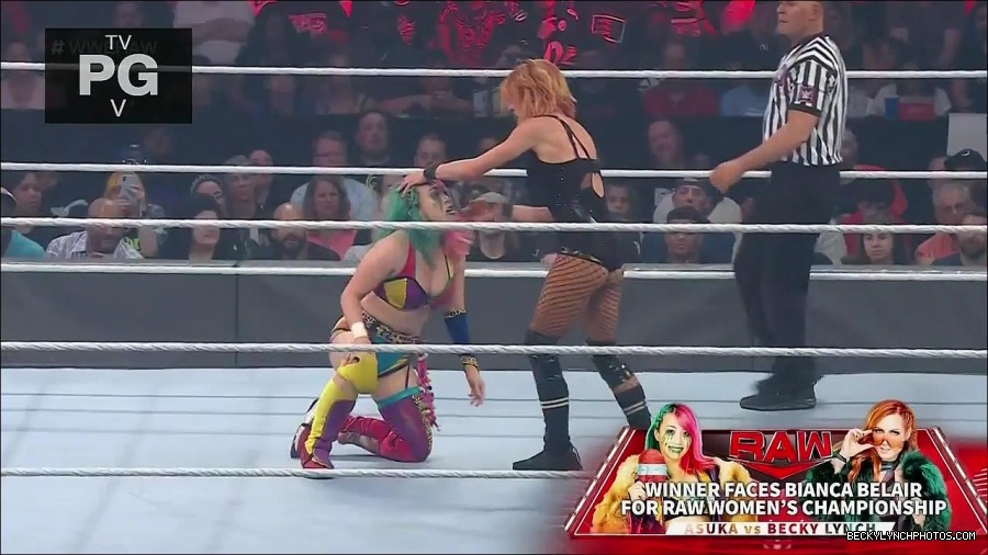 WWE_Monday_Night_Raw_2022_05_16_720p_HDTV_x264-NWCHD_mp4_007249284.jpg
