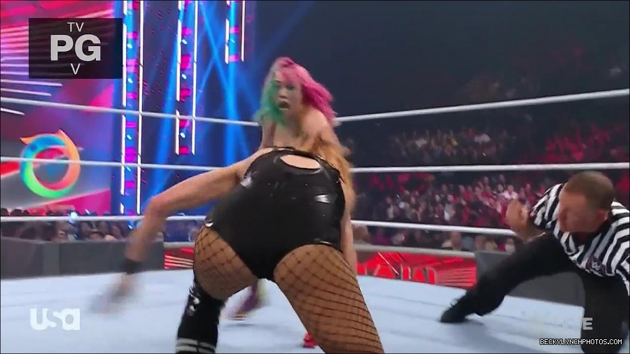 WWE_Monday_Night_Raw_2022_05_16_720p_HDTV_x264-NWCHD_mp4_007259294.jpg