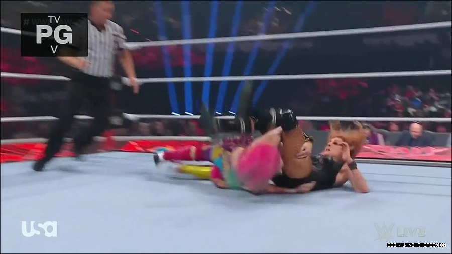 WWE_Monday_Night_Raw_2022_05_16_720p_HDTV_x264-NWCHD_mp4_007260896.jpg