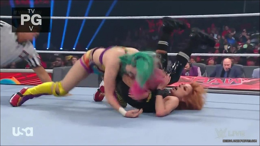 WWE_Monday_Night_Raw_2022_05_16_720p_HDTV_x264-NWCHD_mp4_007261296.jpg