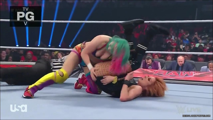 WWE_Monday_Night_Raw_2022_05_16_720p_HDTV_x264-NWCHD_mp4_007261697.jpg