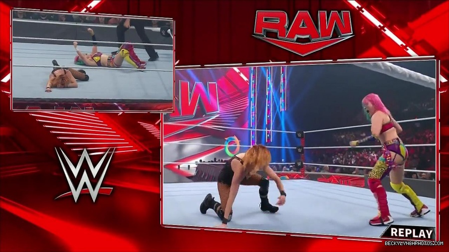 WWE_Monday_Night_Raw_2022_05_16_720p_HDTV_x264-NWCHD_mp4_007277713.jpg