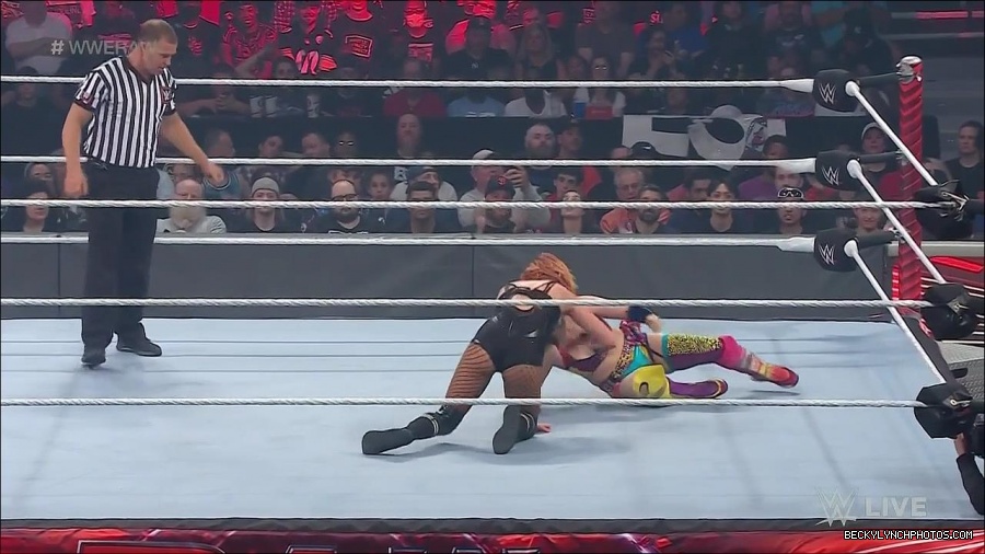 WWE_Monday_Night_Raw_2022_05_16_720p_HDTV_x264-NWCHD_mp4_007287723.jpg