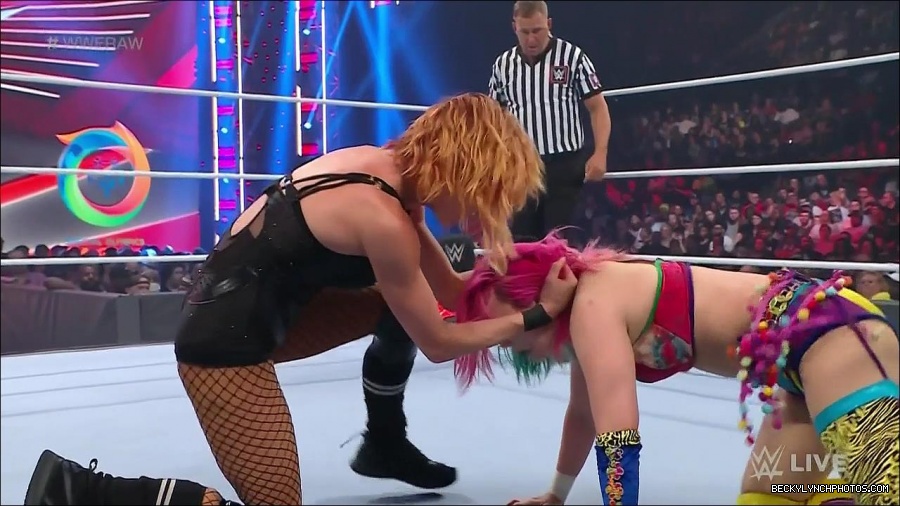 WWE_Monday_Night_Raw_2022_05_16_720p_HDTV_x264-NWCHD_mp4_007288924.jpg