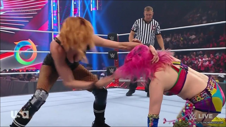 WWE_Monday_Night_Raw_2022_05_16_720p_HDTV_x264-NWCHD_mp4_007289725.jpg