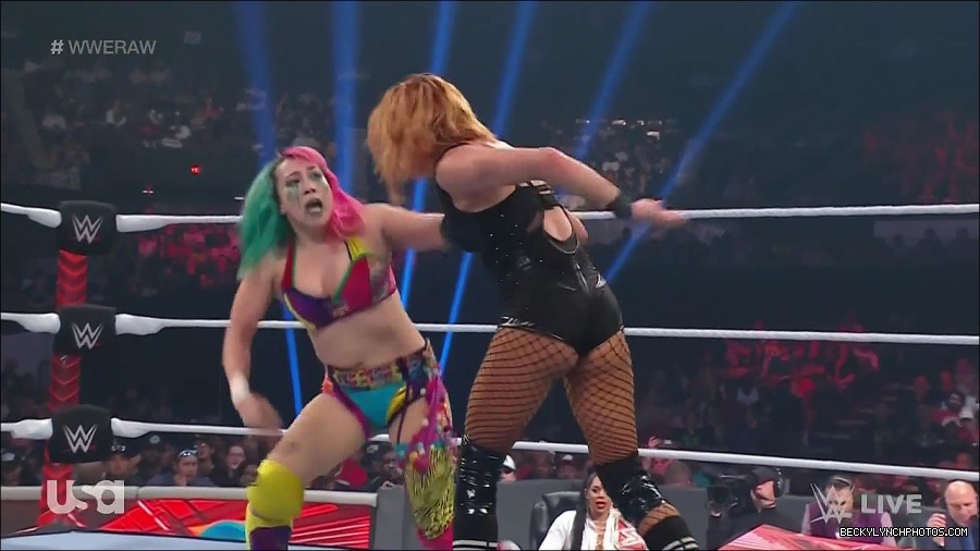 WWE_Monday_Night_Raw_2022_05_16_720p_HDTV_x264-NWCHD_mp4_007291727.jpg