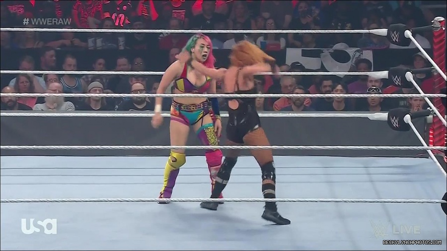 WWE_Monday_Night_Raw_2022_05_16_720p_HDTV_x264-NWCHD_mp4_007296531.jpg