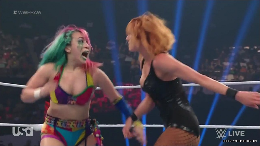 WWE_Monday_Night_Raw_2022_05_16_720p_HDTV_x264-NWCHD_mp4_007297733.jpg