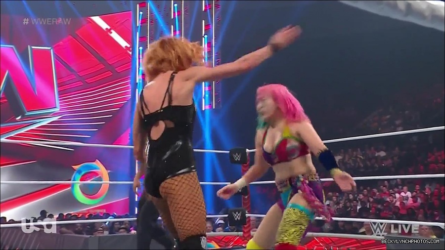 WWE_Monday_Night_Raw_2022_05_16_720p_HDTV_x264-NWCHD_mp4_007299334.jpg