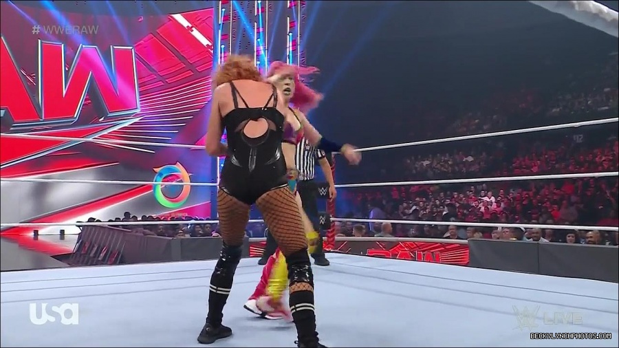 WWE_Monday_Night_Raw_2022_05_16_720p_HDTV_x264-NWCHD_mp4_007303739.jpg