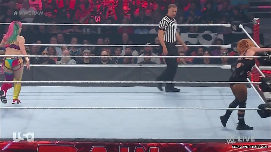 WWE_Monday_Night_Raw_2022_05_16_720p_HDTV_x264-NWCHD_mp4_007307342.jpg