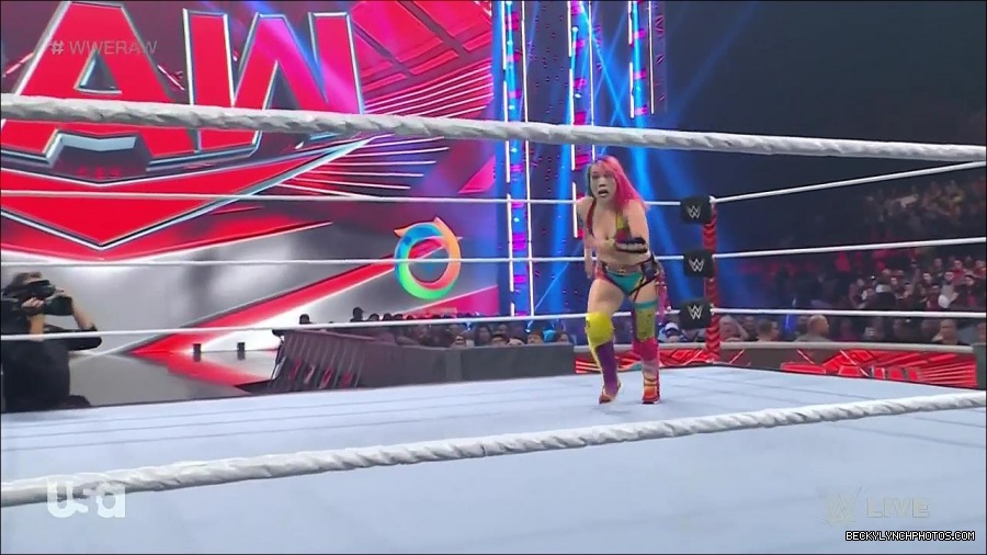 WWE_Monday_Night_Raw_2022_05_16_720p_HDTV_x264-NWCHD_mp4_007308944.jpg