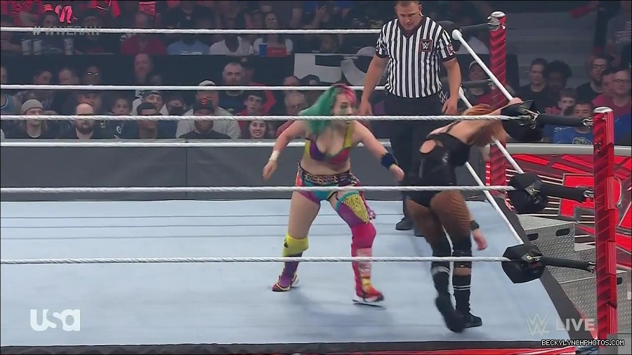 WWE_Monday_Night_Raw_2022_05_16_720p_HDTV_x264-NWCHD_mp4_007312147.jpg