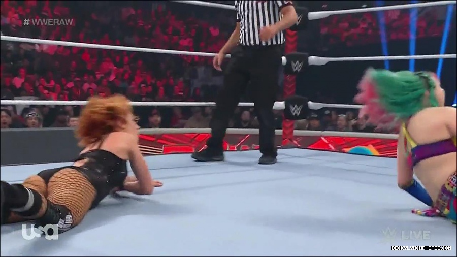 WWE_Monday_Night_Raw_2022_05_16_720p_HDTV_x264-NWCHD_mp4_007320155.jpg