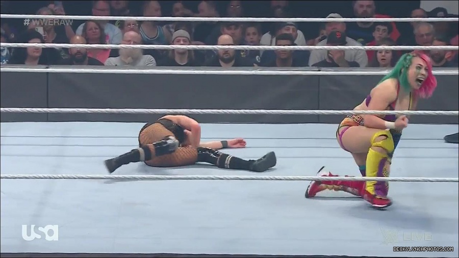 WWE_Monday_Night_Raw_2022_05_16_720p_HDTV_x264-NWCHD_mp4_007321356.jpg