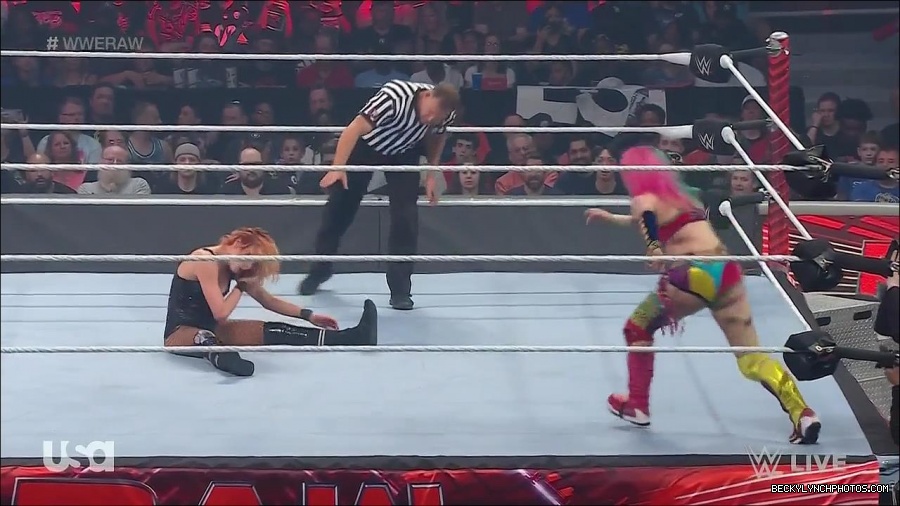 WWE_Monday_Night_Raw_2022_05_16_720p_HDTV_x264-NWCHD_mp4_007324559.jpg