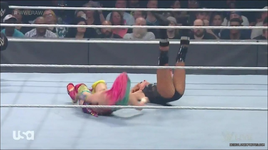 WWE_Monday_Night_Raw_2022_05_16_720p_HDTV_x264-NWCHD_mp4_007326161.jpg
