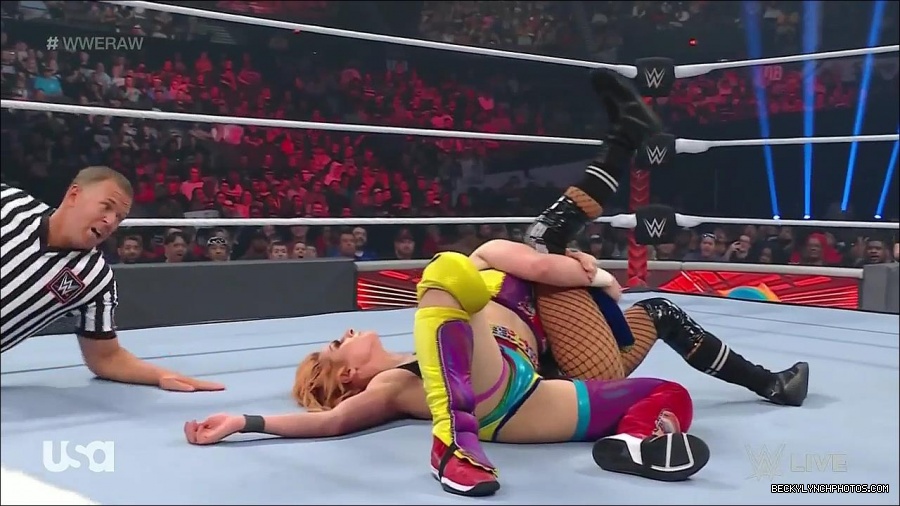 WWE_Monday_Night_Raw_2022_05_16_720p_HDTV_x264-NWCHD_mp4_007328563.jpg