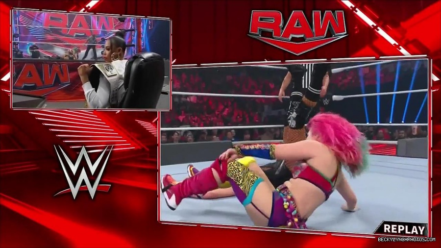 WWE_Monday_Night_Raw_2022_05_16_720p_HDTV_x264-NWCHD_mp4_007335771.jpg