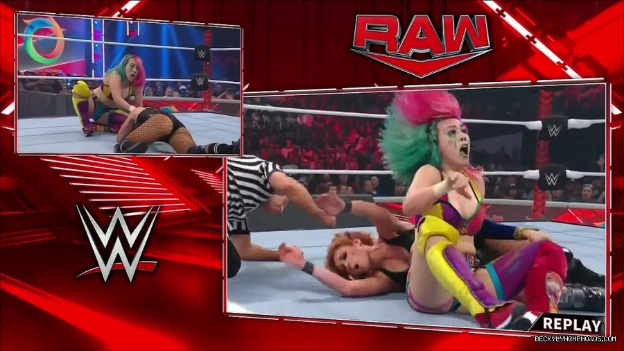 WWE_Monday_Night_Raw_2022_05_16_720p_HDTV_x264-NWCHD_mp4_007339374.jpg